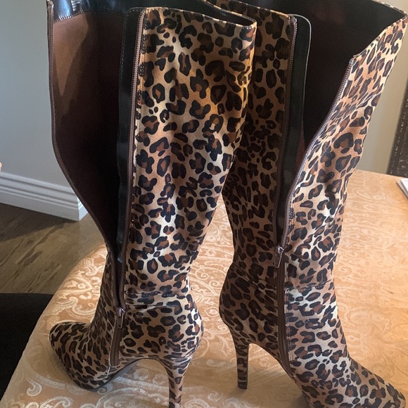 Sexy fun wild hot leopard print knee high boots! - Picture 6 of 9